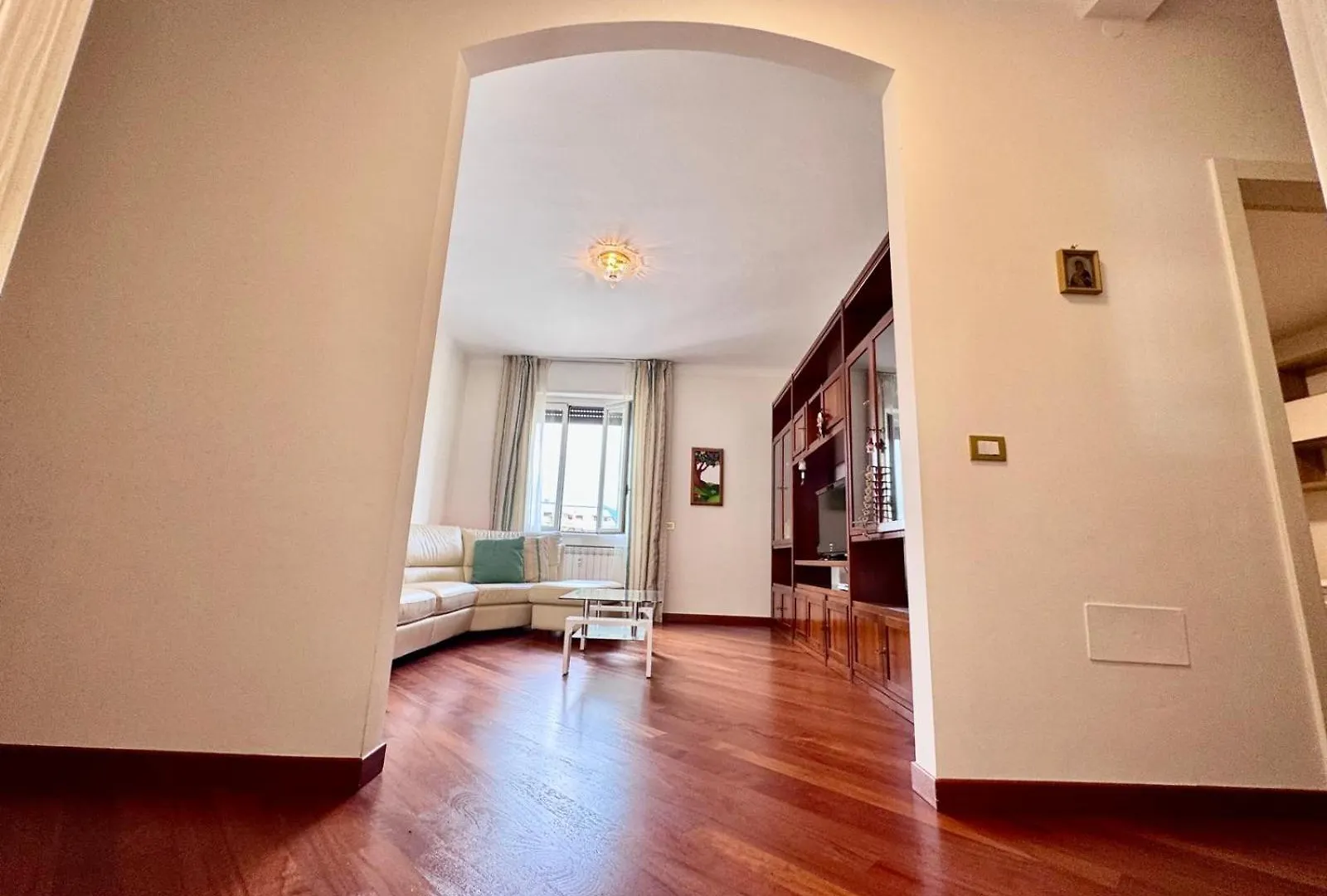 Kibilu - Family Space In Central Varese Bright & Large